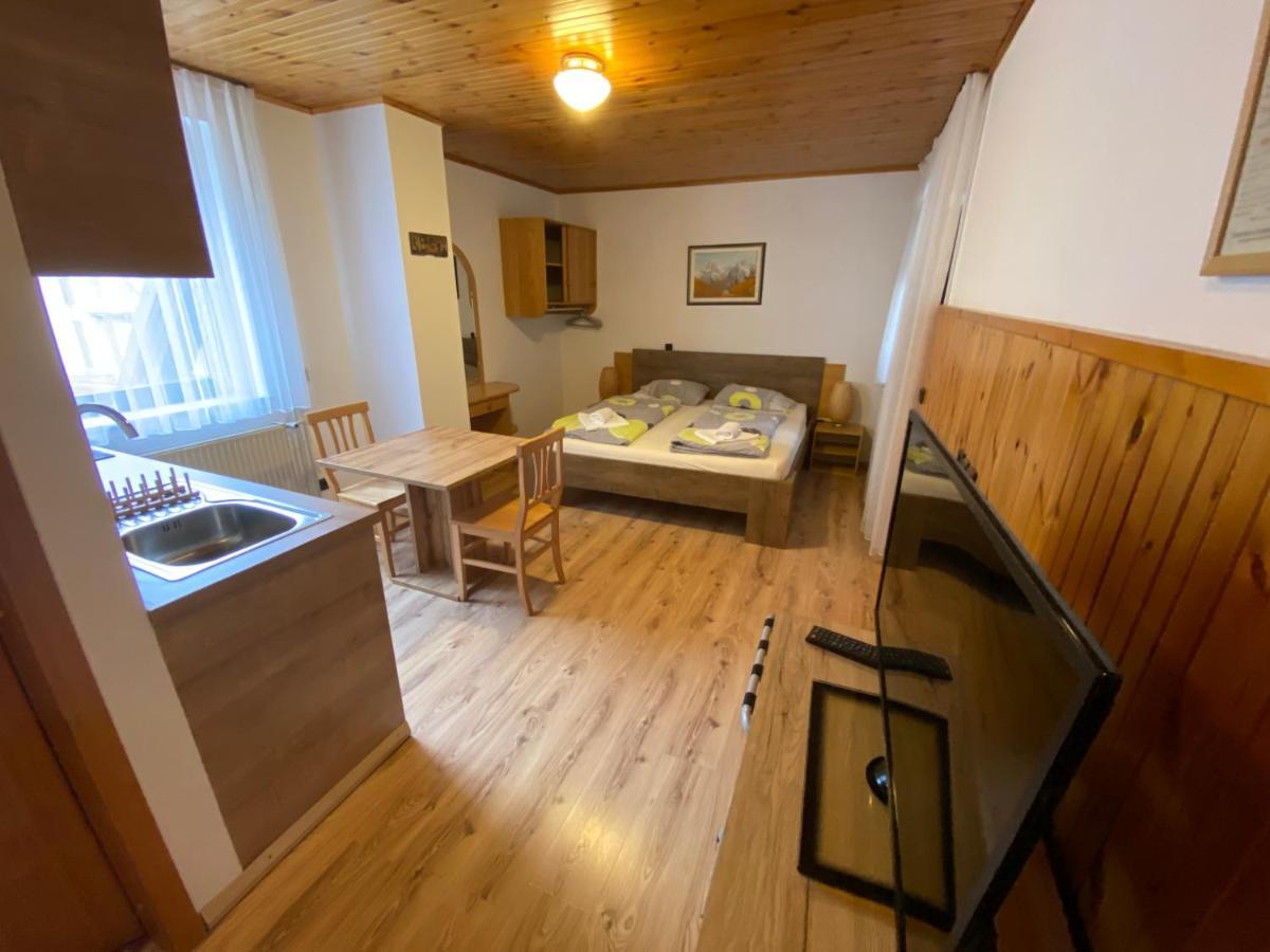 לוג פוד מנגרטום Encijan Apartments מראה חיצוני תמונה