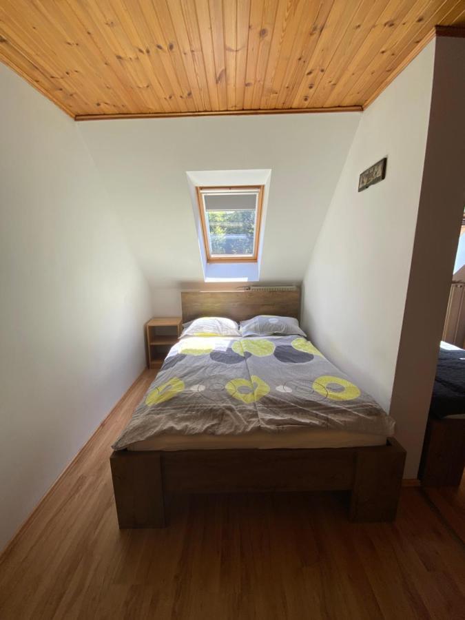 לוג פוד מנגרטום Encijan Apartments מראה חיצוני תמונה