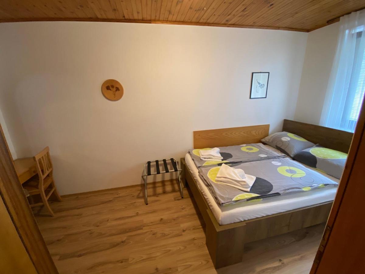 לוג פוד מנגרטום Encijan Apartments מראה חיצוני תמונה